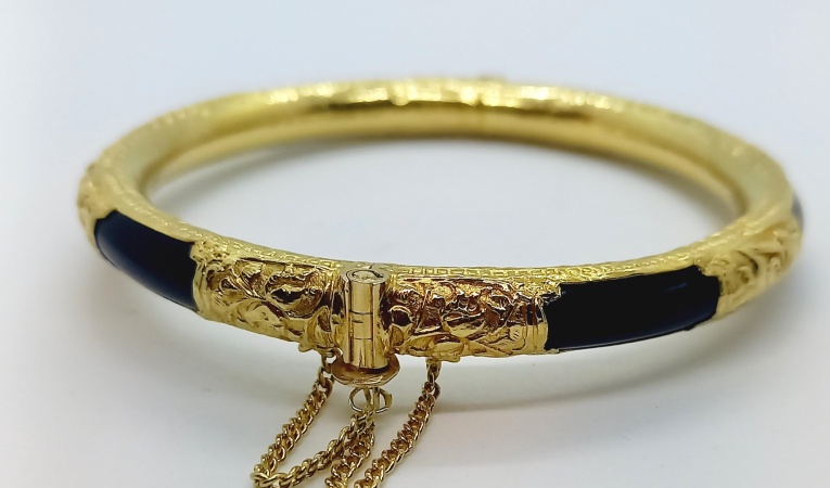 chinese-armband