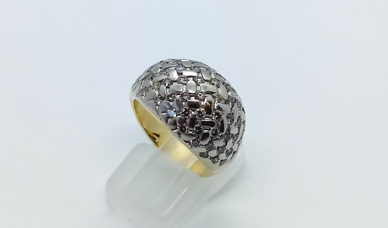 ring-wit-bol