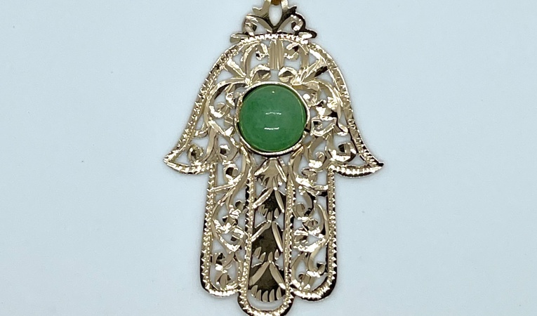 hanger-hand-van-fatima