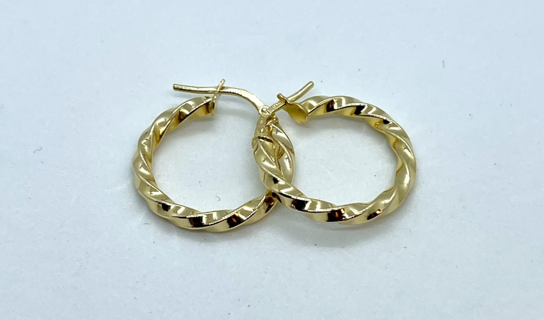 oorbellen-ring-gedraaid