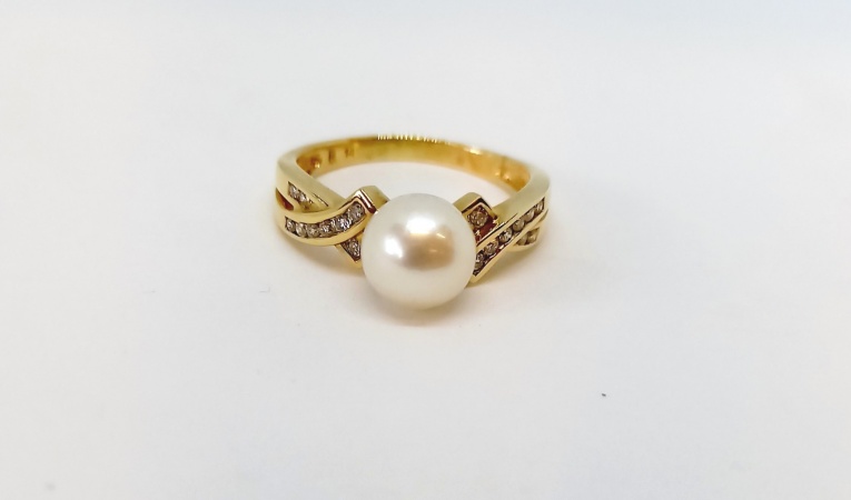ring-met-parel