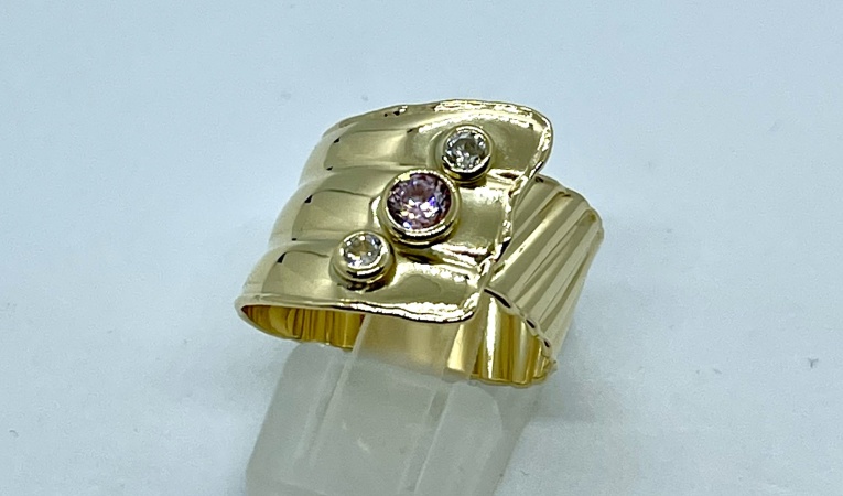 ring-roze-steen
