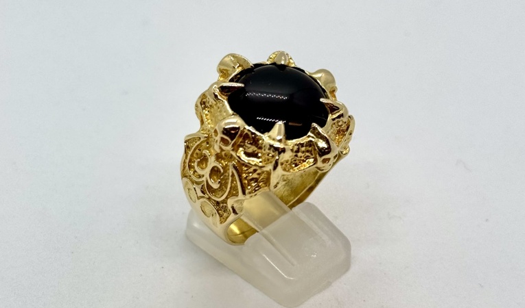 ring-zwarte-steen