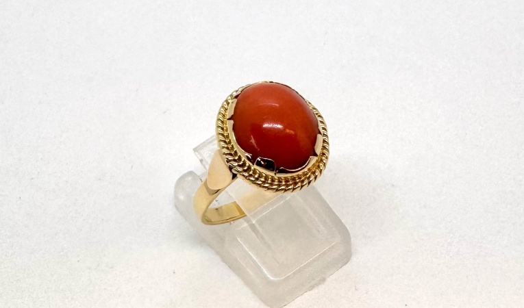 ring-oranje-steen