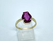 ring roze steen