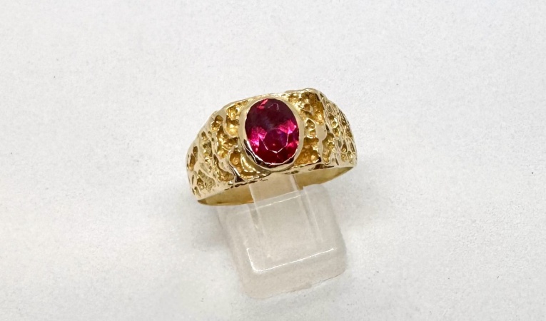ring-roze-steen