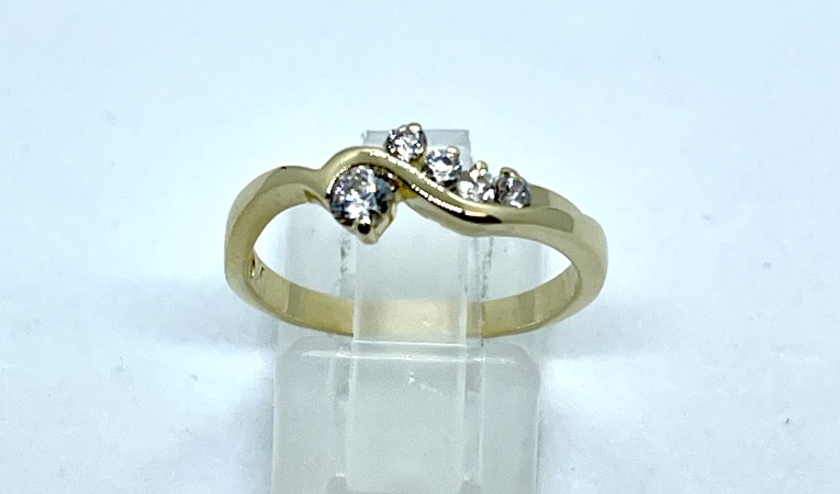 ring5-steentjes