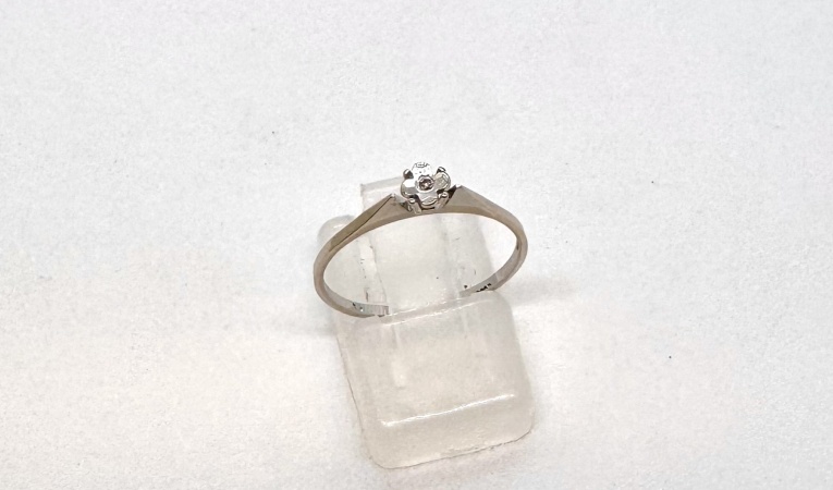 ring-wit-goud-diamantje