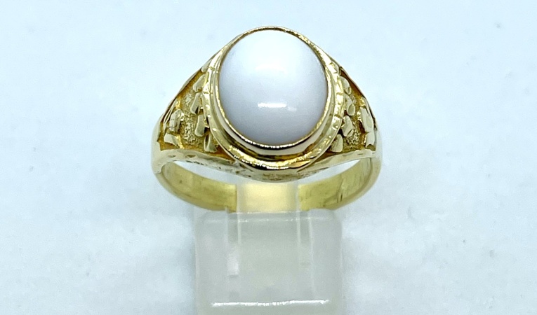 ring-witte-steen